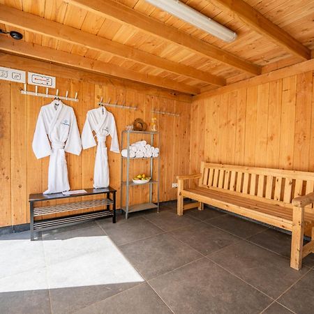 Glamping Lodge With Eco-Wellness Zeewolde Dış mekan fotoğraf