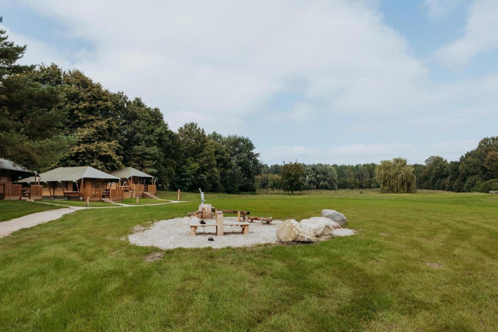 Glamping Lodge With Eco-Wellness Zeewolde Dış mekan fotoğraf