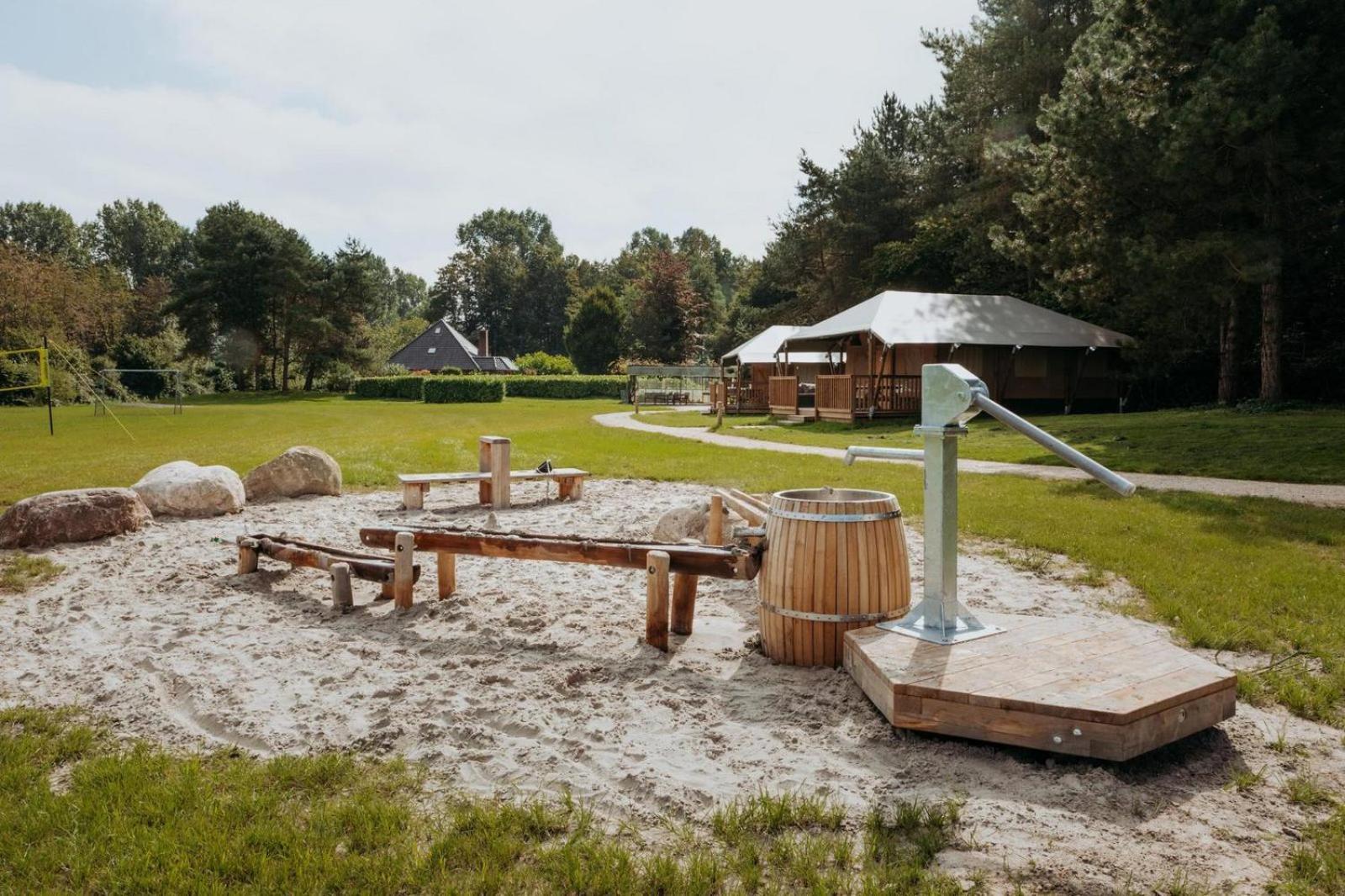 Glamping Lodge With Eco-Wellness Zeewolde Dış mekan fotoğraf